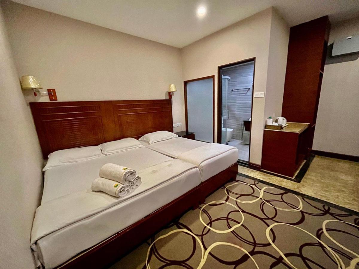 Fan Holiday Hotel Куала-Лумпур Экстерьер фото