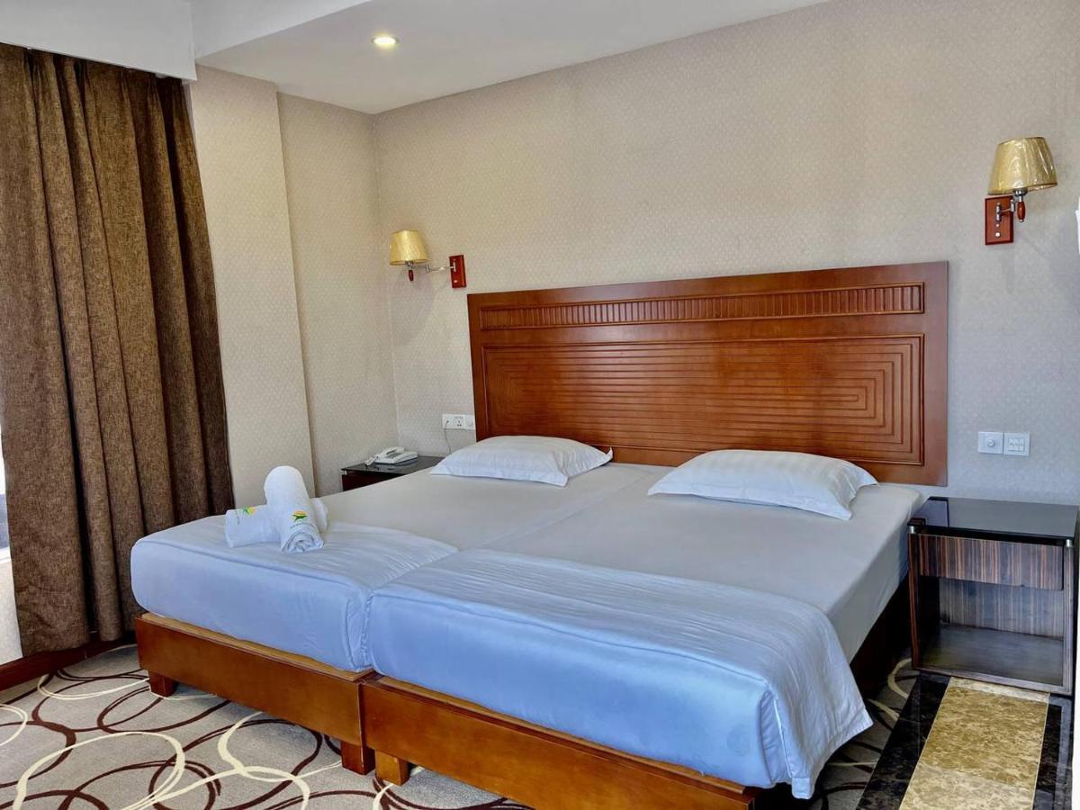 Fan Holiday Hotel Куала-Лумпур Экстерьер фото