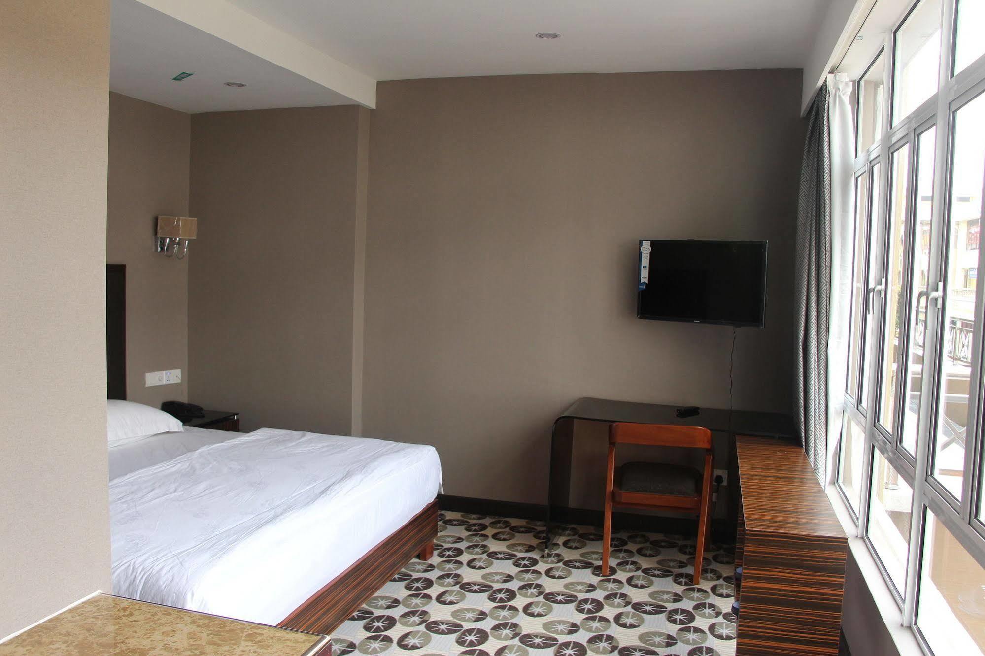 Fan Holiday Hotel Куала-Лумпур Экстерьер фото